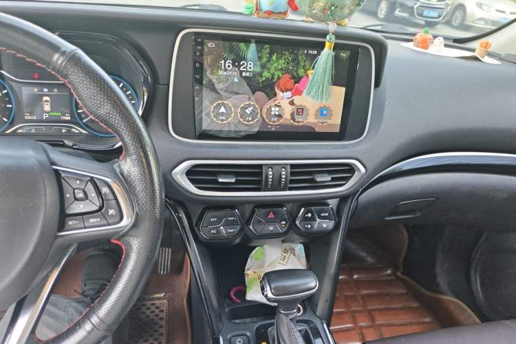 Used GAC Trumpchi GS4 2018 235T Automatic Two-Wheel Drive Elite Edition Audio And AC Panel