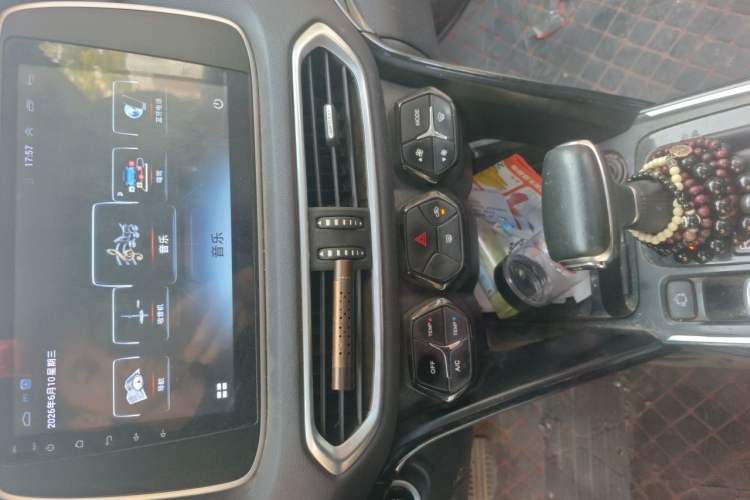 Used GAC Trumpchi GS4 2018 235T Automatic Two-Wheel Drive Elite Edition Audio And AC Panel