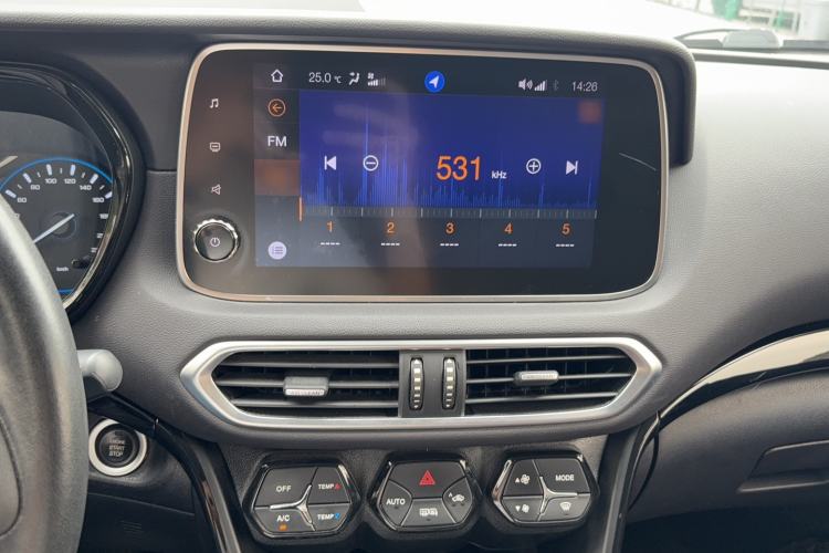 Used GAC Trumpchi GS4 2018 235T Automatic Two-Wheel Drive Luxury Smart Connectivity Version Audio And AC Panel