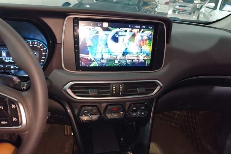Used GAC Trumpchi GS4 2018 200T Manual Two-Wheel Drive Elite Edition Audio And AC Panel