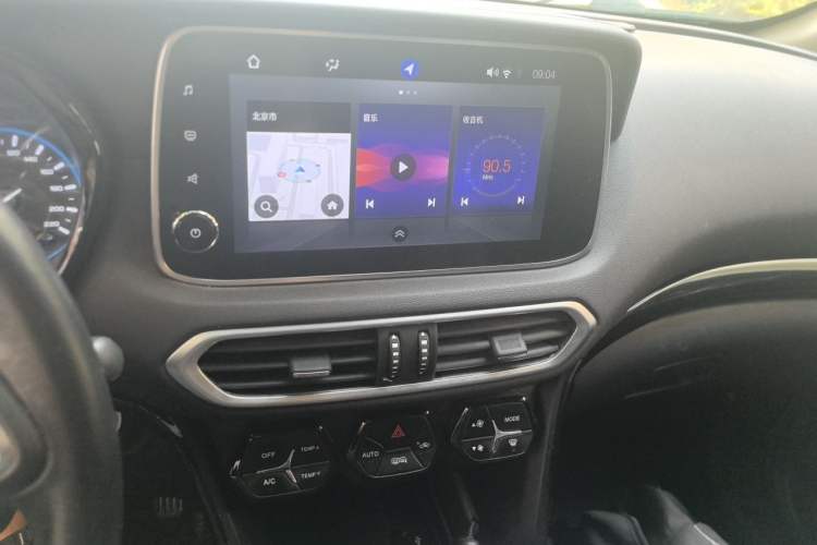 Used GAC Trumpchi GS4 2018 235T Automatic Two-Wheel Drive Luxury Smart Connectivity Version Audio And AC Panel