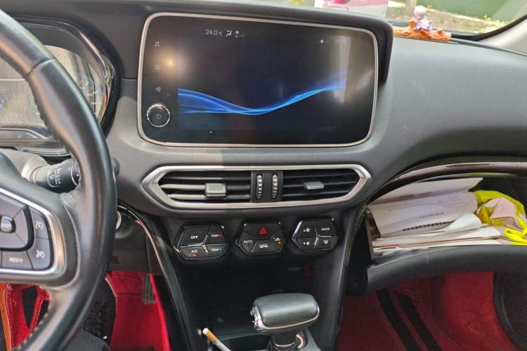 Used GAC Trumpchi GS4 2018 235T DCT Two-Wheel Drive Luxury Smart Connectivity Millionth Anniversary Edition Audio And AC Panel