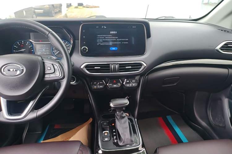 Used GAC Trumpchi GS4 2018 235T Automatic Two-Wheel Drive Luxury Smart Connectivity Version Audio And AC Panel