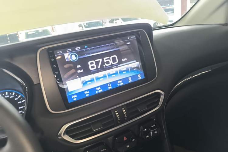 Used GAC Trumpchi GS4 2018 200T Manual Two-Wheel Drive Elite Edition Audio And AC Panel