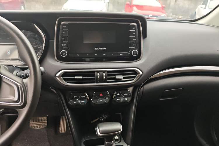Used GAC Trumpchi GS4 2018 200T G-DCT Two-Wheel Drive Comfort Edition Audio And AC Panel