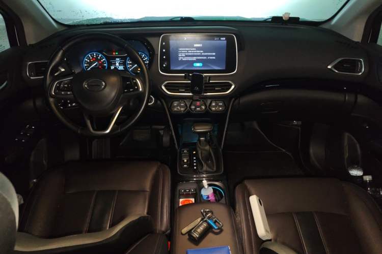 Used GAC Trumpchi GS4 2018 235T Automatic Two-Wheel-Drive Supreme Edition Center Console