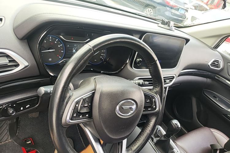 Used GAC Trumpchi GS4 2018 235T Manual Two-Wheel Drive Luxury Edition Center Console