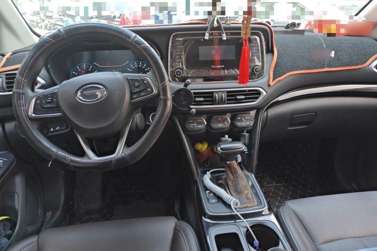 Used GAC Trumpchi GS4 2018 235T Automatic Two-Wheel Drive Elite Edition Center Console