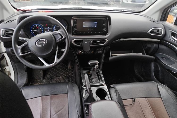 Used GAC Trumpchi GS4 2018 200T G-DCT Two-Wheel Drive Comfort Edition Center Console