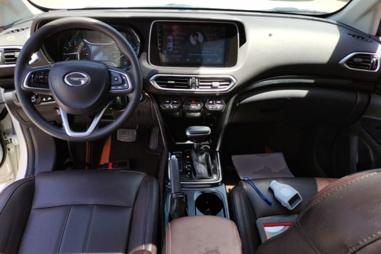 Used GAC Trumpchi GS4 2018 200T G-DCT Two-Wheel Drive Elite Edition Center Console