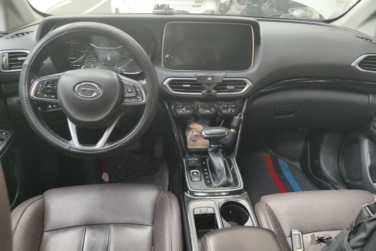 Used GAC Trumpchi GS4 2018 235T Automatic Two-Wheel Drive Luxury Smart Connectivity Millionth Anniversary Edition Center Console