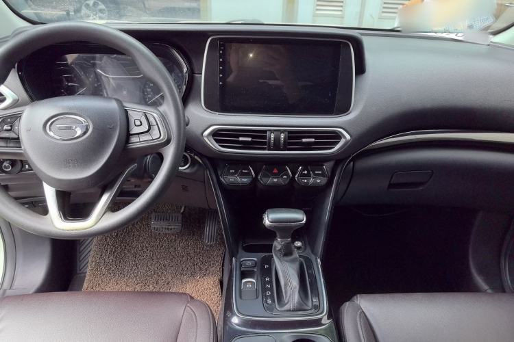 Used GAC Trumpchi GS4 2018 235T Automatic Two-Wheel Drive Elite Edition Center Console