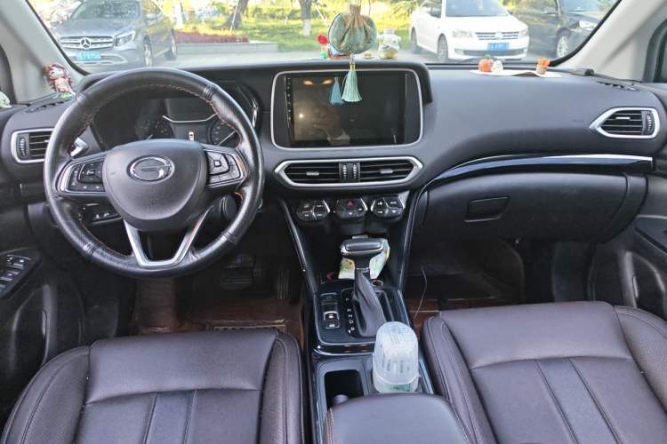 Used GAC Trumpchi GS4 2018 235T Automatic Two-Wheel Drive Elite Edition Center Console