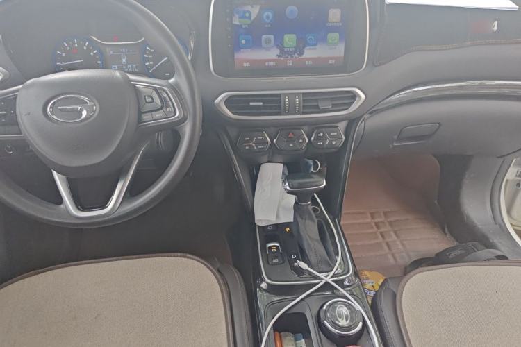 Used GAC Trumpchi GS4 2018 235T Automatic Two-Wheel Drive Elite Edition Center Console
