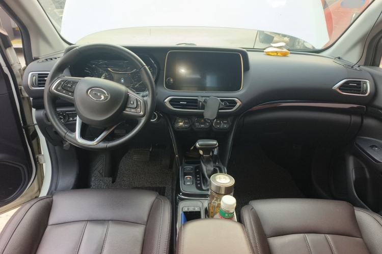 Used GAC Trumpchi GS4 2018 235T Automatic Two-Wheel Drive Luxury Smart Connectivity Version Center Console