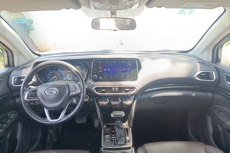 Used GAC Trumpchi GS4 2018 235T Automatic Two-Wheel Drive Luxury Smart Connectivity Version Center Console