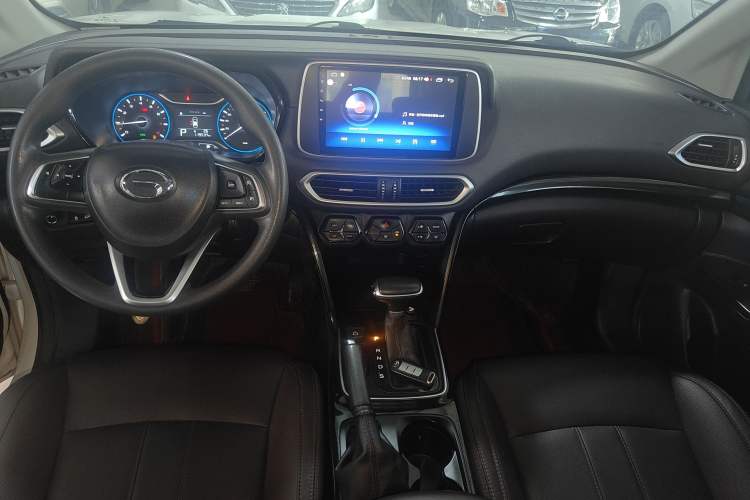 Used GAC Trumpchi GS4 2018 200T G-DCT Two-Wheel Drive Elite Edition Center Console