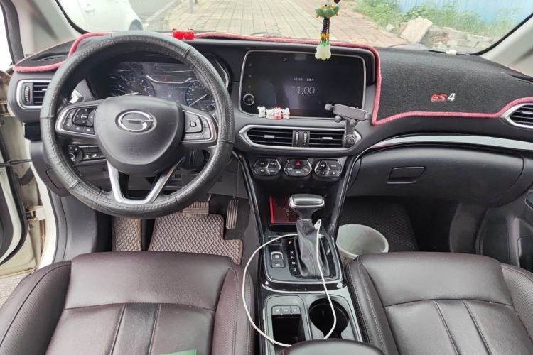 Used GAC Trumpchi GS4 2018 235T Automatic Two-Wheel Drive Luxury Smart Connectivity Version Center Console