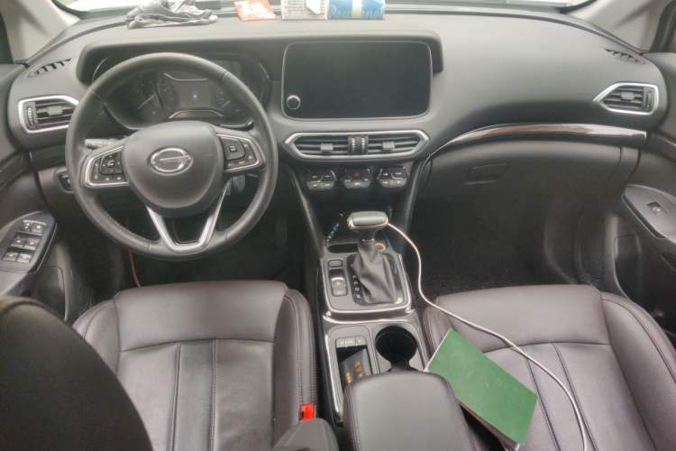 Used GAC Trumpchi GS4 2018 235T Automatic Two-Wheel Drive Luxury Smart Connectivity Version Center Console