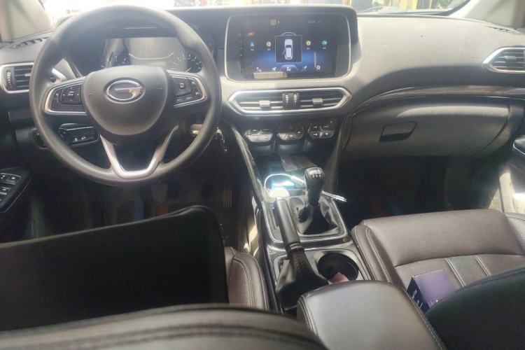 Used GAC Trumpchi GS4 2018 200T Manual Two-Wheel Drive Elite Edition Center Console