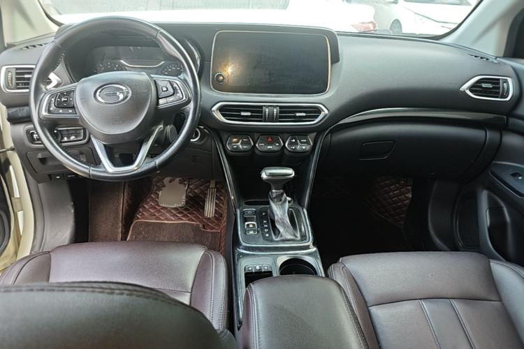 Used GAC Trumpchi GS4 2018 235T Automatic Two-Wheel Drive Luxury Smart Connectivity Version Center Console