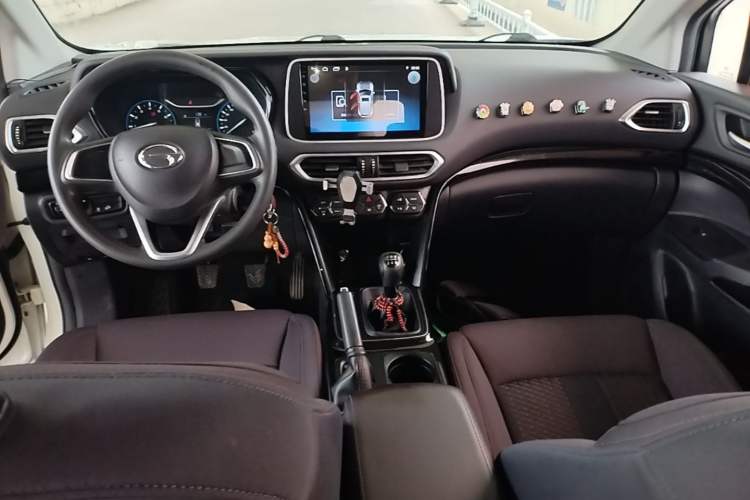 Used GAC Trumpchi GS4 2018 200T Manual Two-Wheel Drive Comfort Edition Center Console