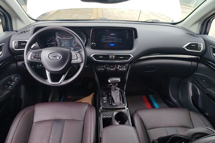Used GAC Trumpchi GS4 2018 235T Automatic Two-Wheel Drive Luxury Smart Connectivity Version Center Console