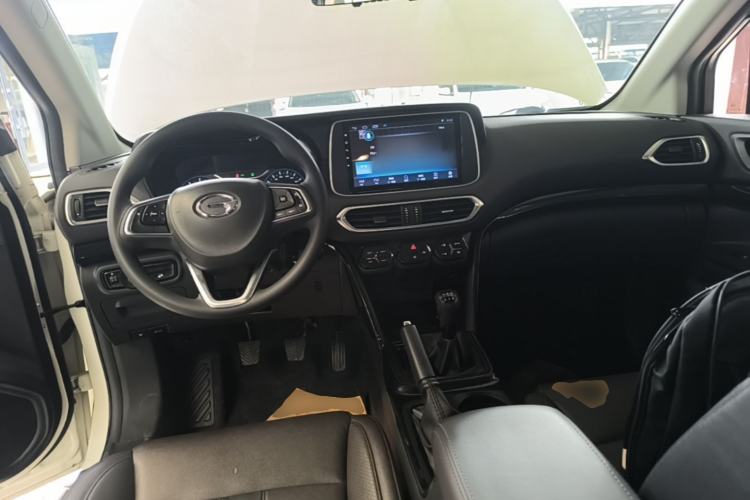 Used GAC Trumpchi GS4 2018 200T Manual Two-Wheel Drive Elite Edition Center Console