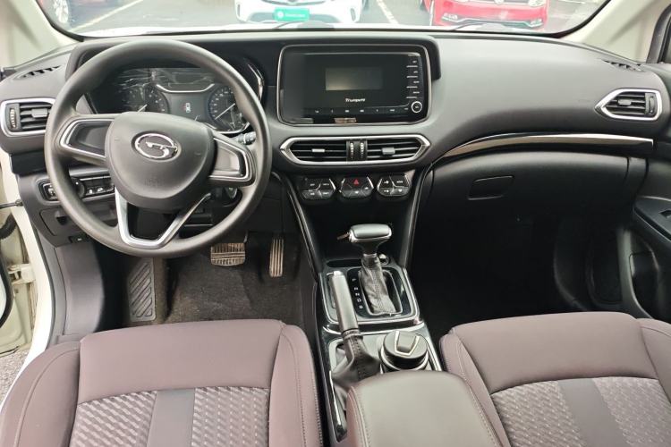 Used GAC Trumpchi GS4 2018 200T G-DCT Two-Wheel Drive Comfort Edition Center Console