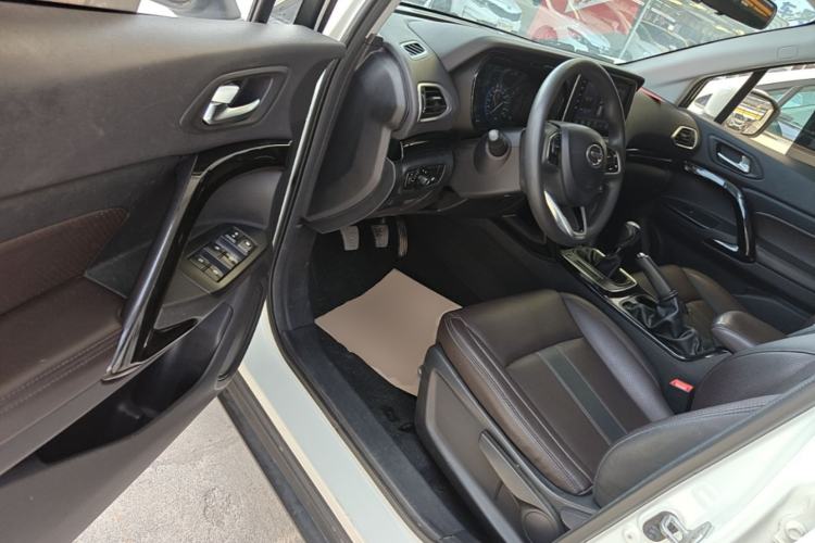 Used GAC Trumpchi GS4 2018 235T Manual Two-Wheel Drive Elite Edition Driver Seat