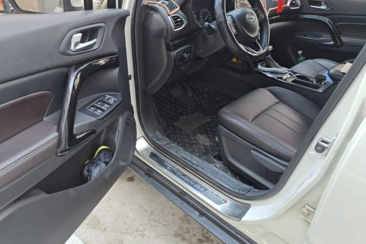 Used GAC Trumpchi GS4 2018 235T Automatic Two-Wheel Drive Elite Edition Driver Seat