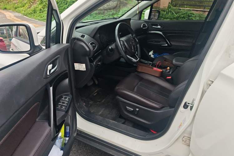 Used GAC Trumpchi GS4 2018 235T Automatic Two-Wheel Drive Luxury Smart Connectivity Version Driver Seat