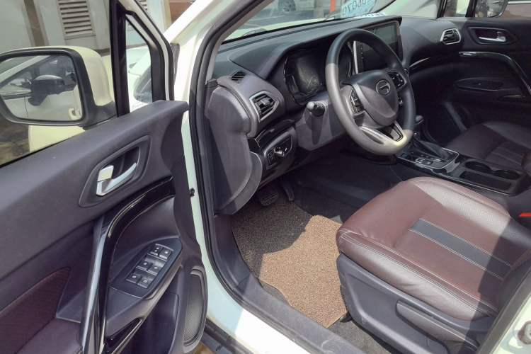 Used GAC Trumpchi GS4 2018 235T Automatic Two-Wheel Drive Elite Edition Driver Seat