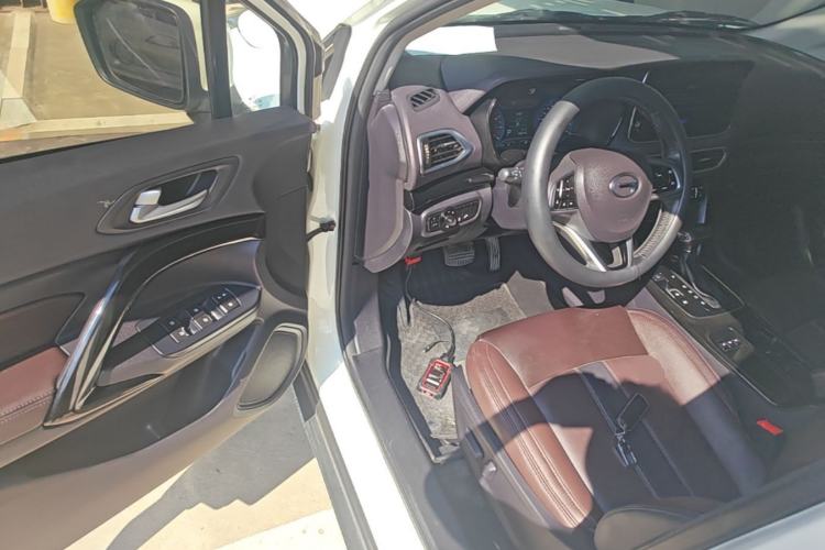 Used GAC Trumpchi GS4 2018 235T Automatic Two-Wheel Drive Luxury Smart Connectivity Millionth Anniversary Edition Driver Seat
