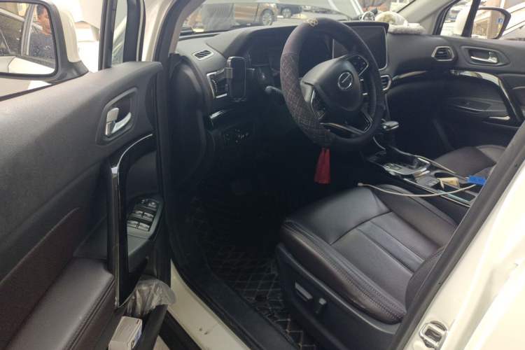 Used GAC Trumpchi GS4 2018 235T Automatic Two-Wheel Drive Luxury Smart Connectivity Version Driver Seat