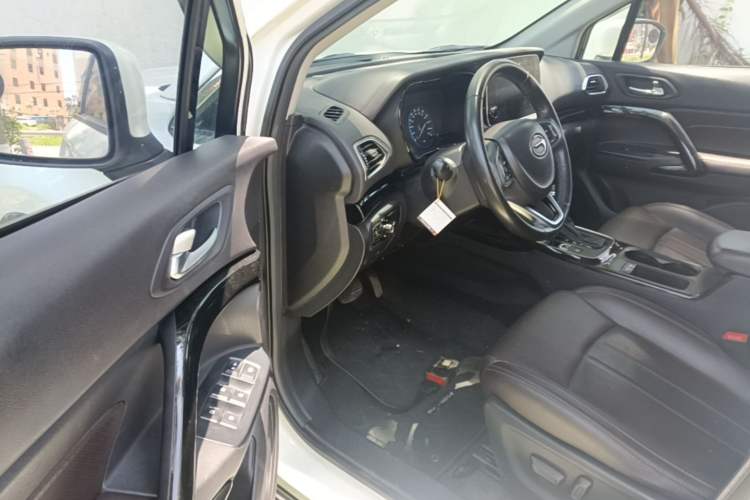 Used GAC Trumpchi GS4 2018 235T Automatic Two-Wheel Drive Luxury Smart Connectivity Version Driver Seat