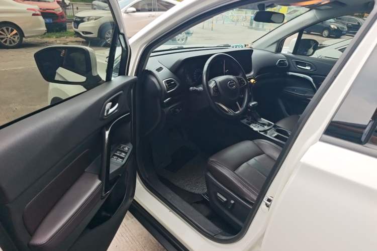 Used GAC Trumpchi GS4 2018 235T Automatic Two-Wheel Drive Luxury Smart Connectivity Version Driver Seat