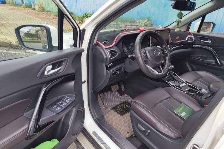 Used GAC Trumpchi GS4 2018 235T Automatic Two-Wheel Drive Luxury Smart Connectivity Version Driver Seat