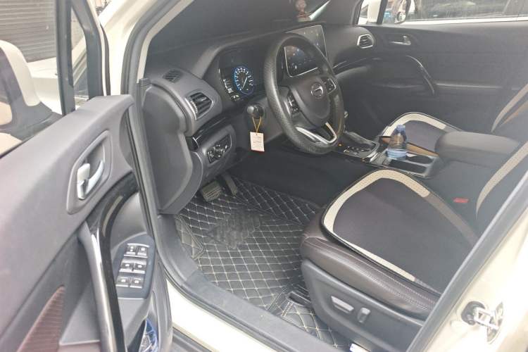Used GAC Trumpchi GS4 2018 235T Automatic Two-Wheel Drive Luxury Smart Connectivity Millionth Anniversary Edition Driver Seat
