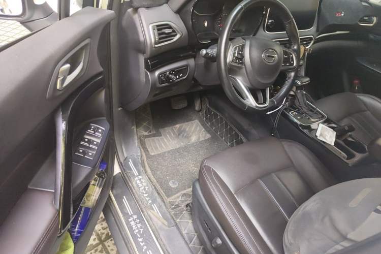 Used GAC Trumpchi GS4 2018 235T Automatic Two-Wheel Drive Luxury Smart Connectivity Version Driver Seat