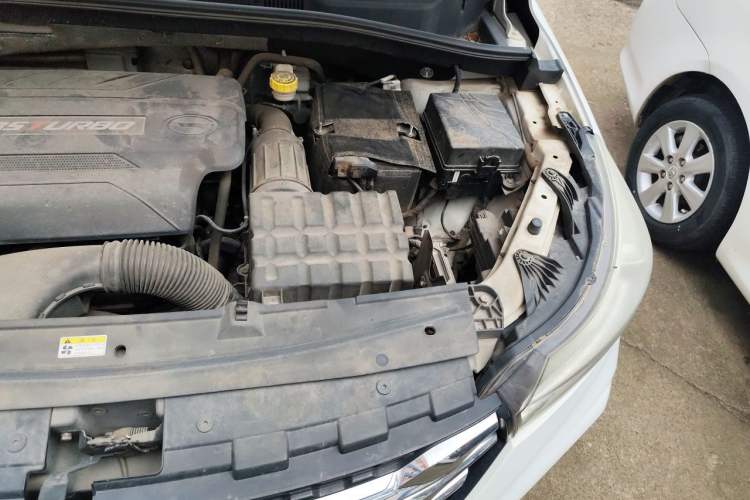 Used GAC Trumpchi GS4 2018 235T Automatic Two-Wheel-Drive Supreme Edition Engine Bay Left