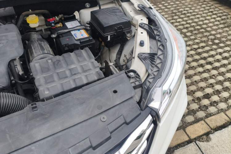 Used GAC Trumpchi GS4 2018 200T G-DCT Two-Wheel Drive Elite Edition Engine Bay Left