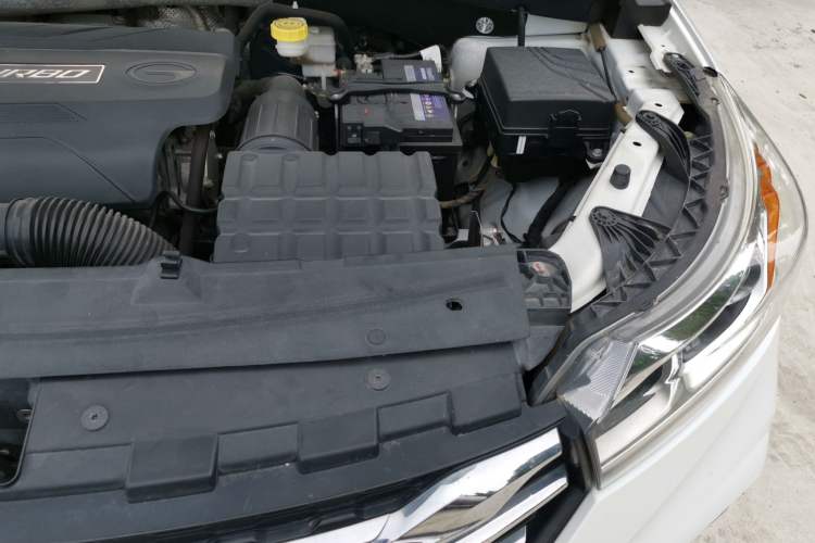 Used GAC Trumpchi GS4 2018 200T Manual Two-Wheel Drive Elite Edition Engine Bay Left