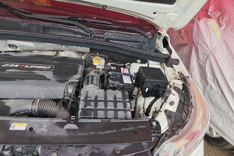 Used GAC Trumpchi GS4 2018 235T Manual Two-Wheel Drive Elite Edition Engine Bay Left