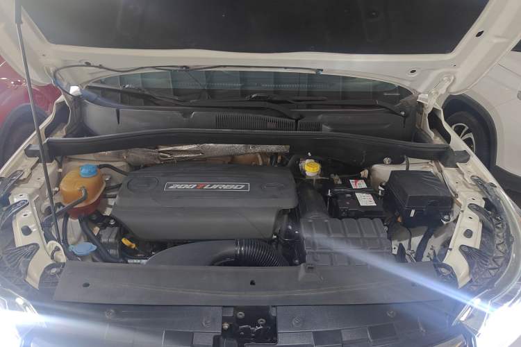 Used GAC Trumpchi GS4 2018 200T G-DCT Two-Wheel Drive Elite Edition Engine Bay
