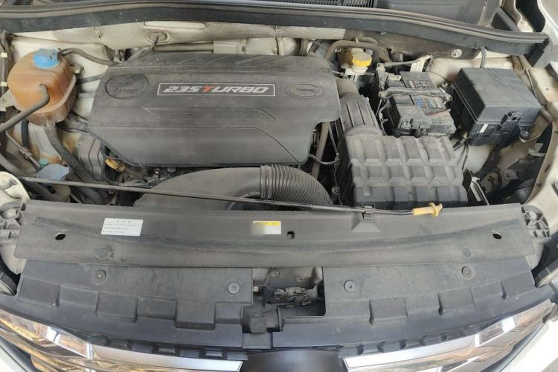Used GAC Trumpchi GS4 2018 235T Automatic Two-Wheel Drive Luxury Smart Connectivity Version Engine Bay