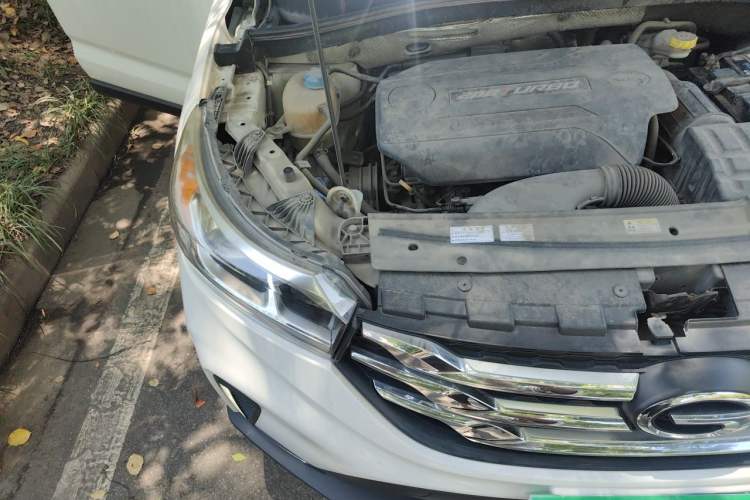 Used GAC Trumpchi GS4 2018 200T G-DCT Two-Wheel Drive Elite Edition Engine Bay Right