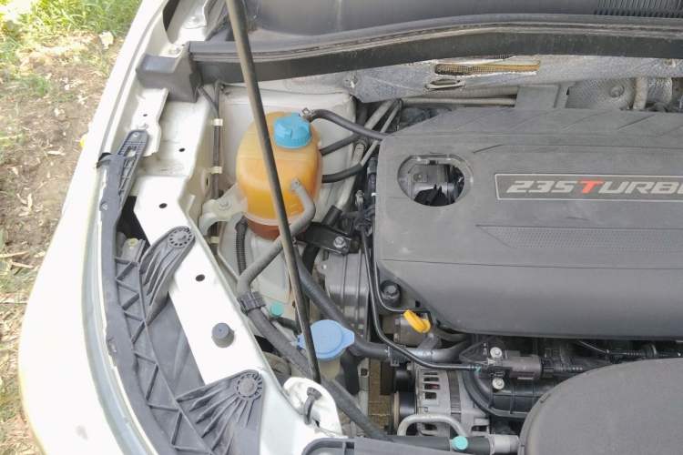 Used GAC Trumpchi GS4 2018 235T Automatic Two-Wheel Drive Elite Edition Engine Bay Right