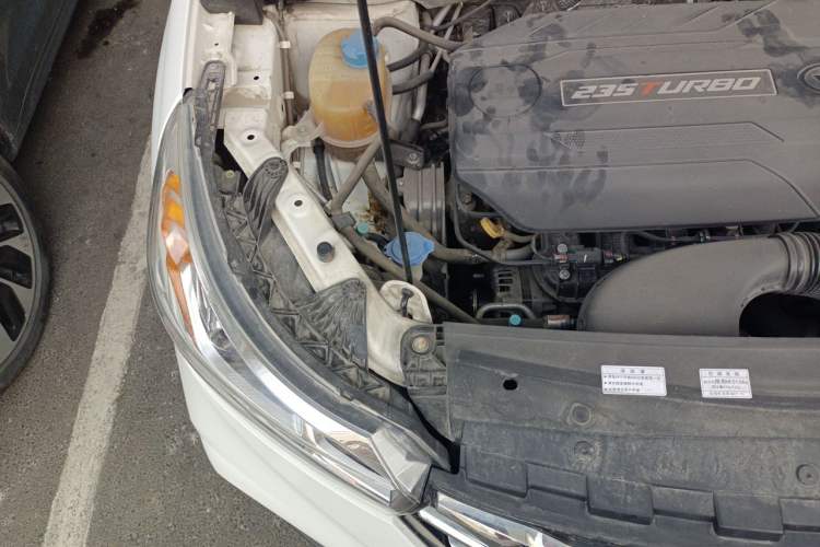 Used GAC Trumpchi GS4 2018 235T Automatic Two-Wheel Drive Luxury Smart Connectivity Version Engine Bay Right