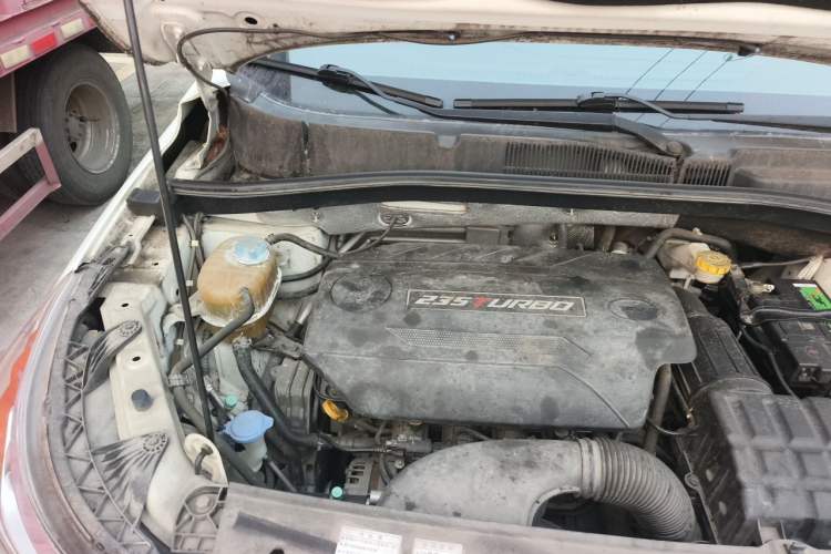 Used GAC Trumpchi GS4 2018 235T Automatic Two-Wheel Drive Luxury Smart Connectivity Version Engine Bay Right